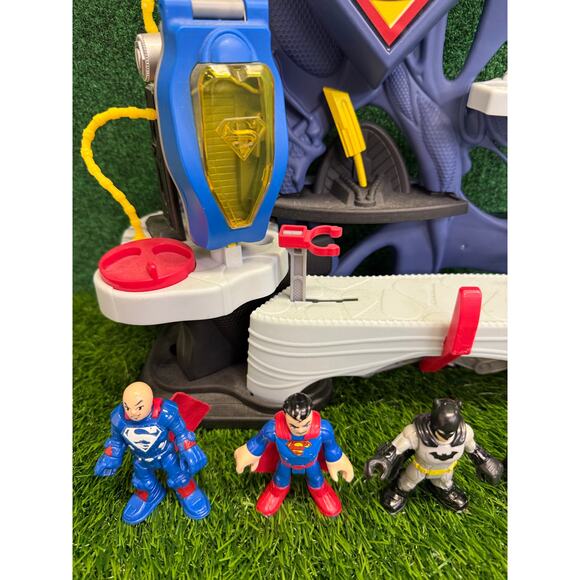 Fisher Price Imaginext Superman's Lair Fortress & Batman superman - Picture 6 of 7